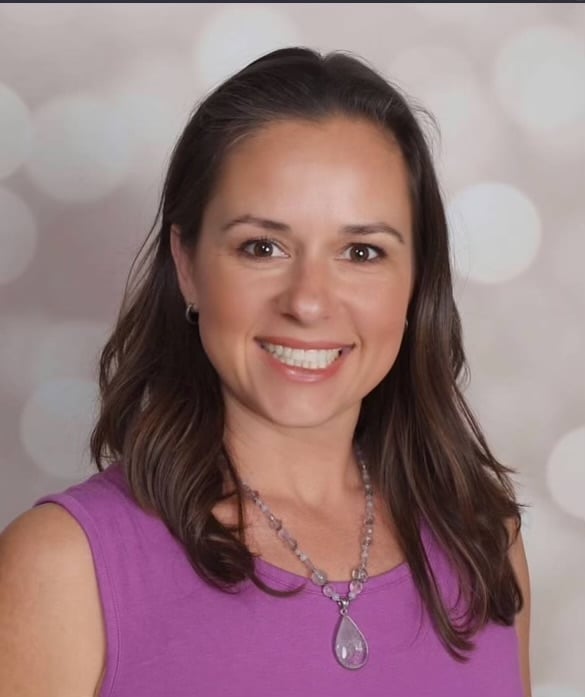 AngieChek-Headshot2023 AngieChek-Headshot2023